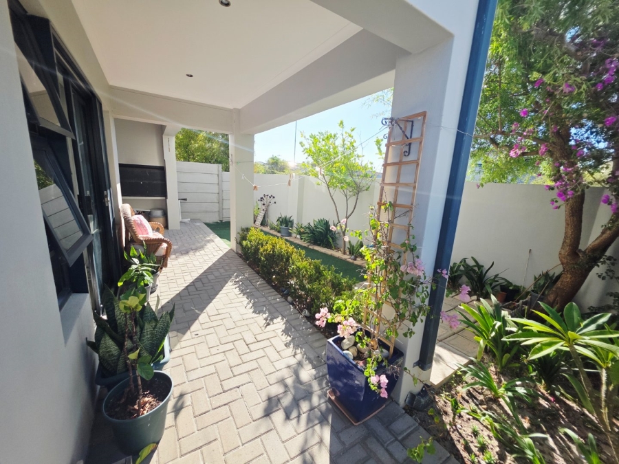 3 Bedroom Property for Sale in Parklands North Western Cape